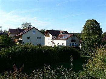 Hotel Garni Kleindienst Ursensollen ภายนอก รูปภาพ