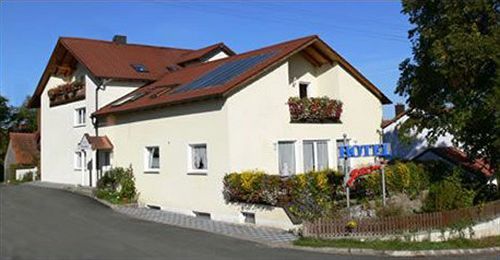 Hotel Garni Kleindienst Ursensollen ภายนอก รูปภาพ